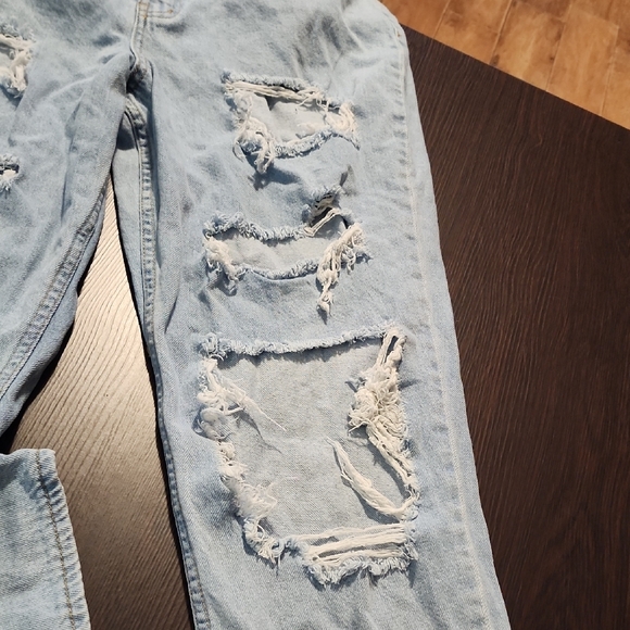 Distressed Light Blue Jeans - Picture 3 of 7